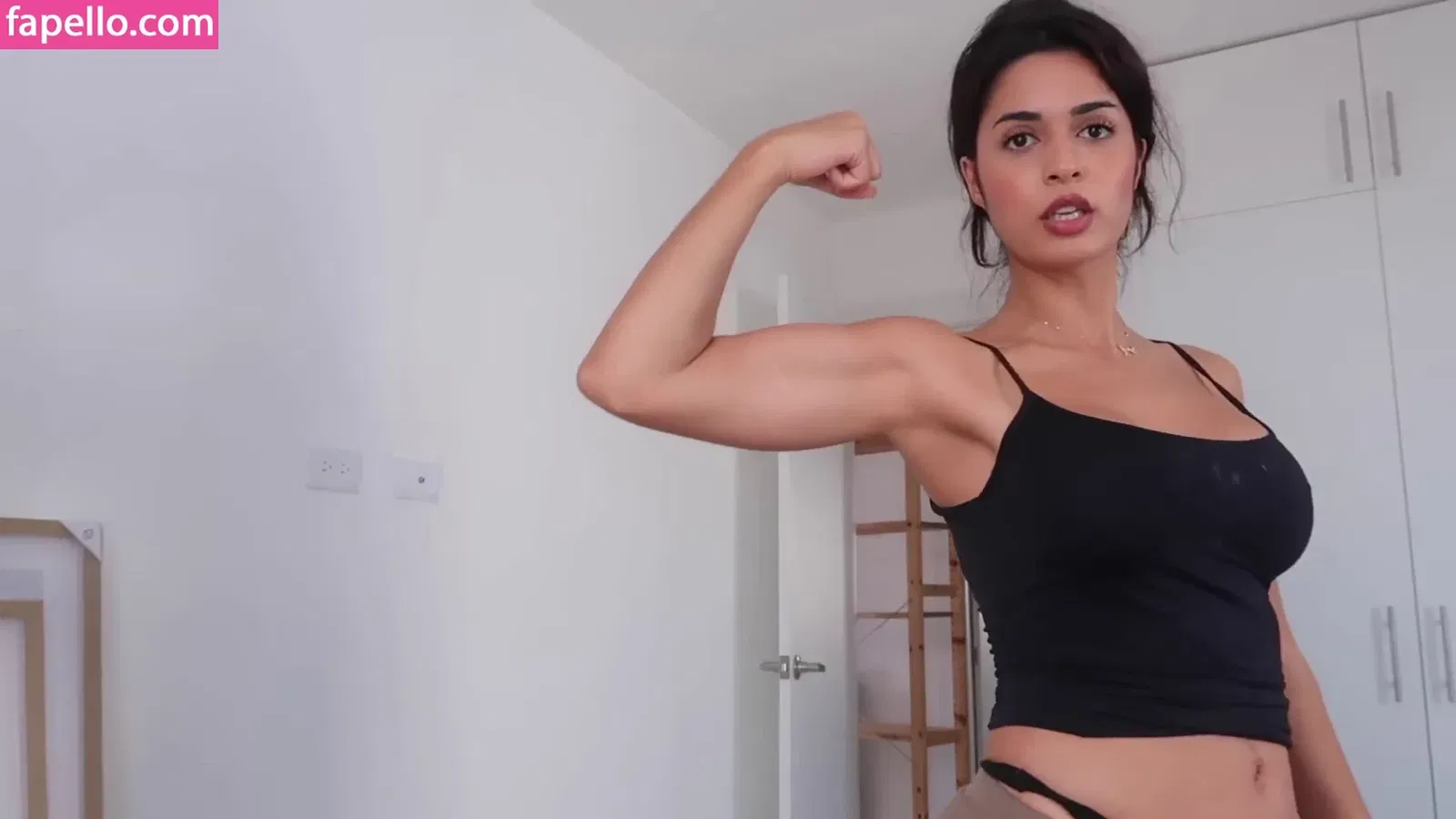 Shirin Azami Onlyfans Photo Gallery 