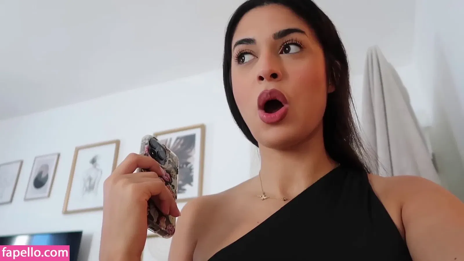 Shirin Azami Onlyfans Photo Gallery 