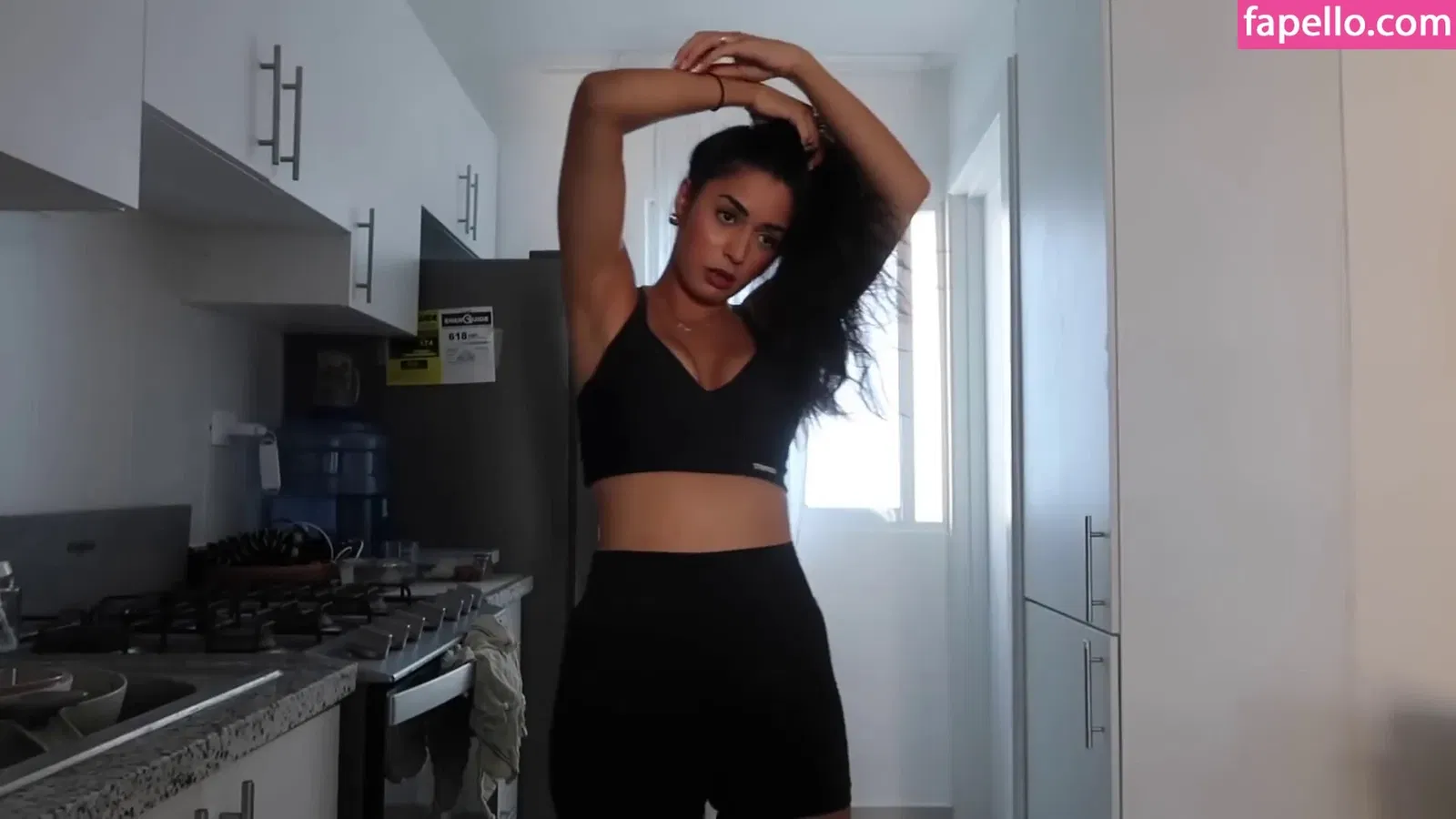 Shirin Azami Onlyfans Photo Gallery 