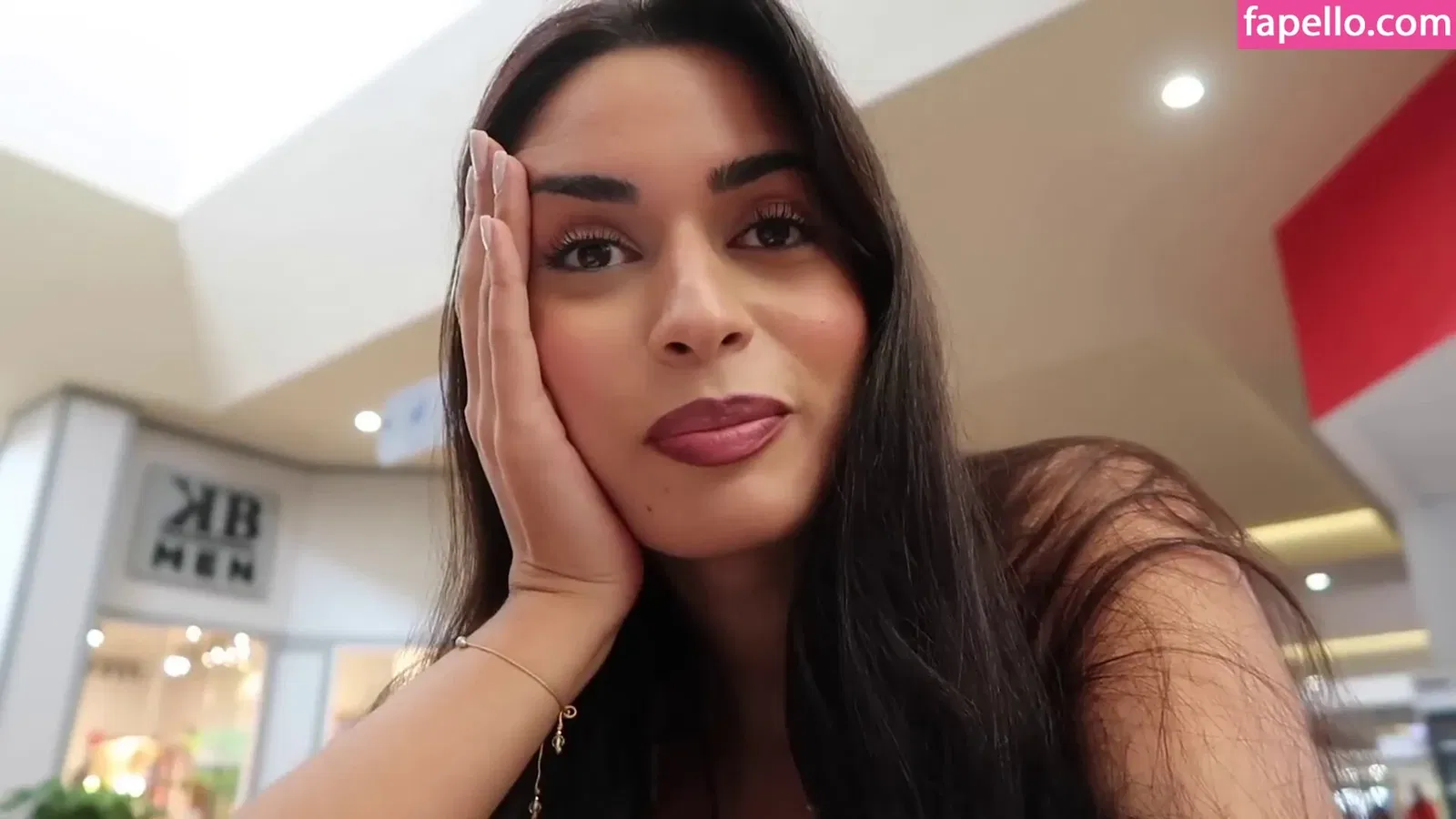 Shirin Azami Onlyfans Photo Gallery 