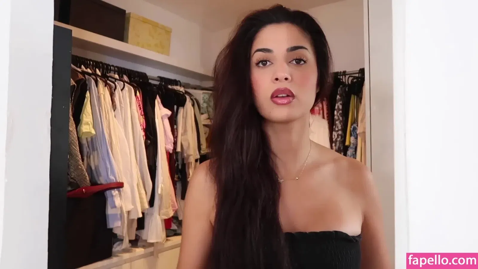 Shirin Azami Onlyfans Photo Gallery 