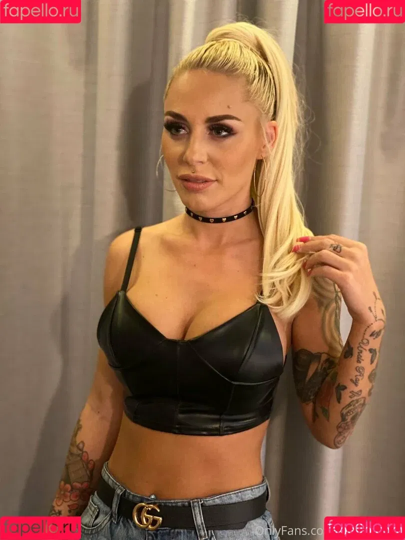 Hotwifey Onlyfans Photo Gallery 