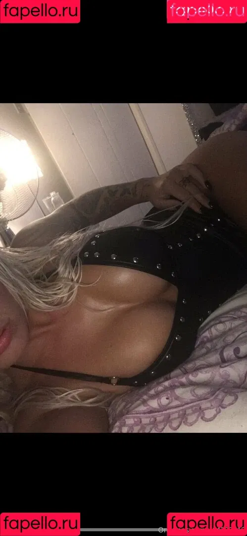 Hotwifey Onlyfans Photo Gallery 