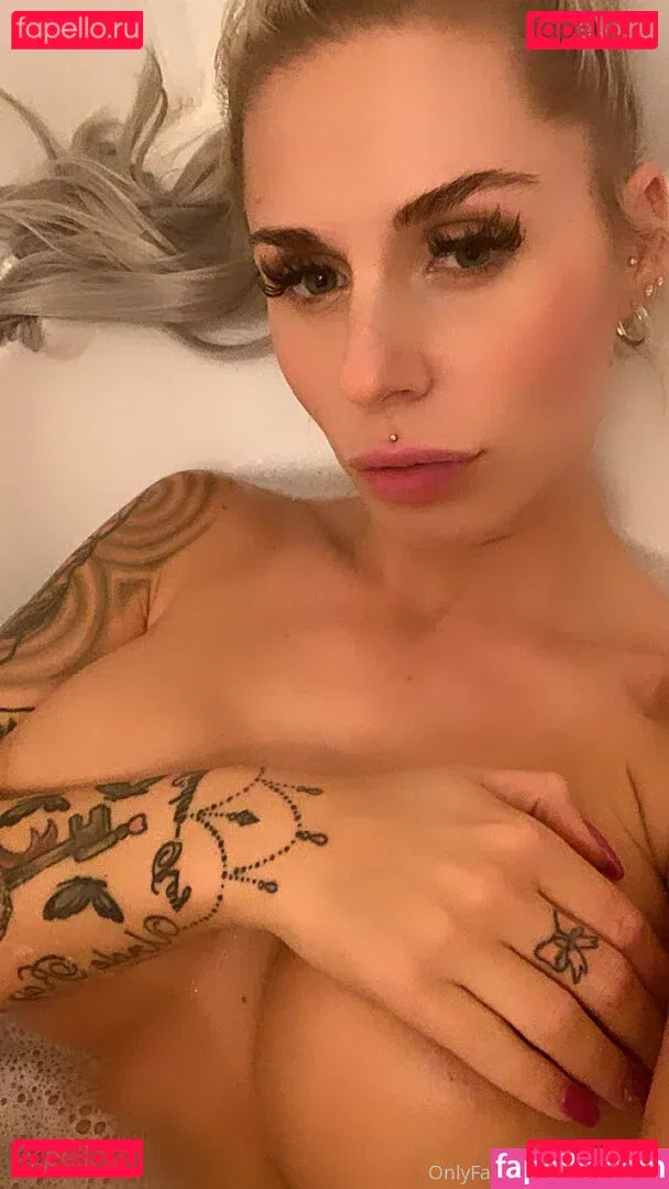 Hotwifey Onlyfans Photo Gallery 