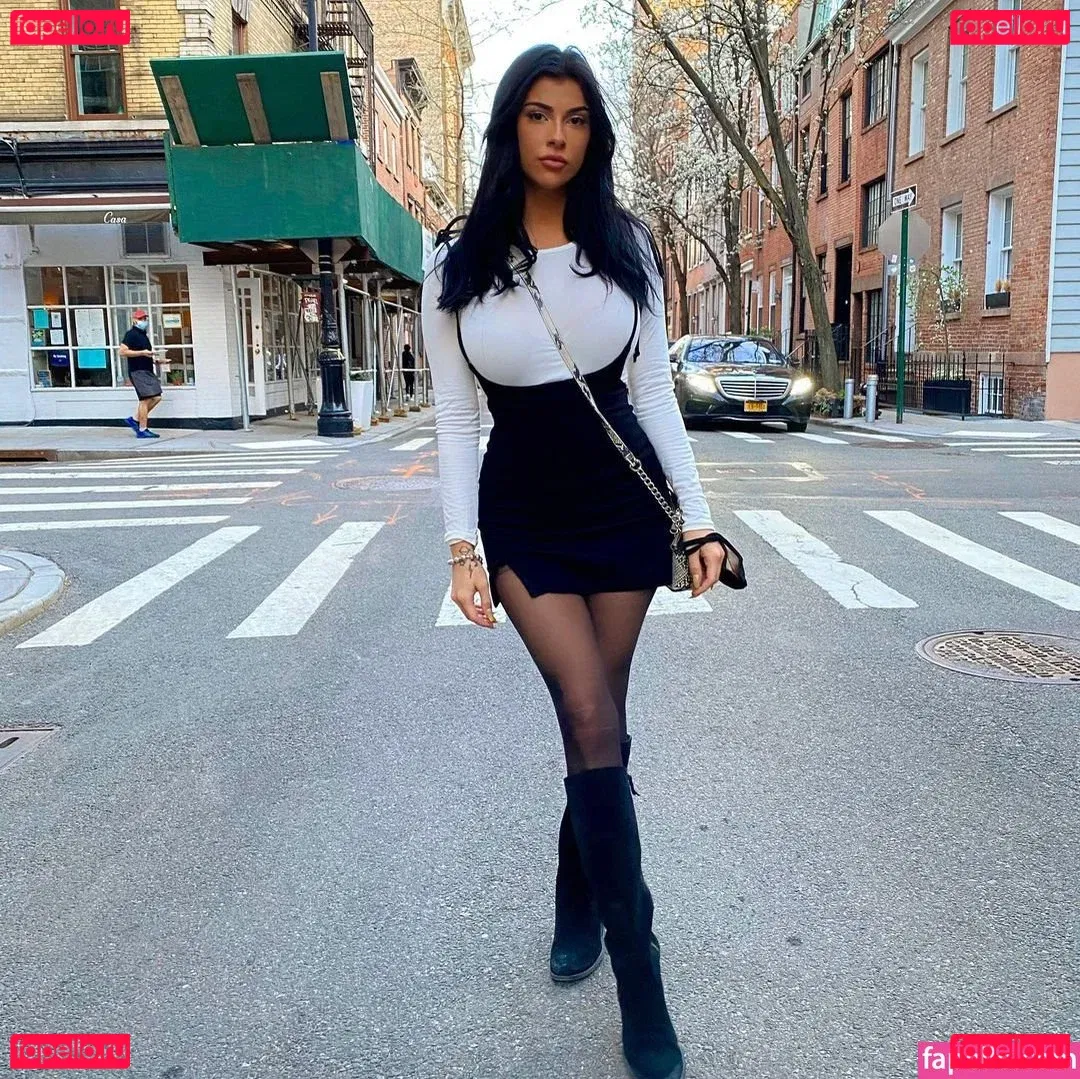 Kenna Vita Onlyfans Photo Gallery 