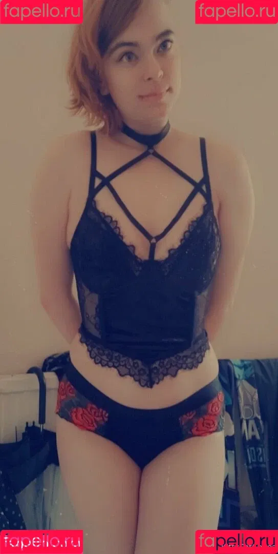 naughtylittlekitten93 Onlyfans Photo Gallery 