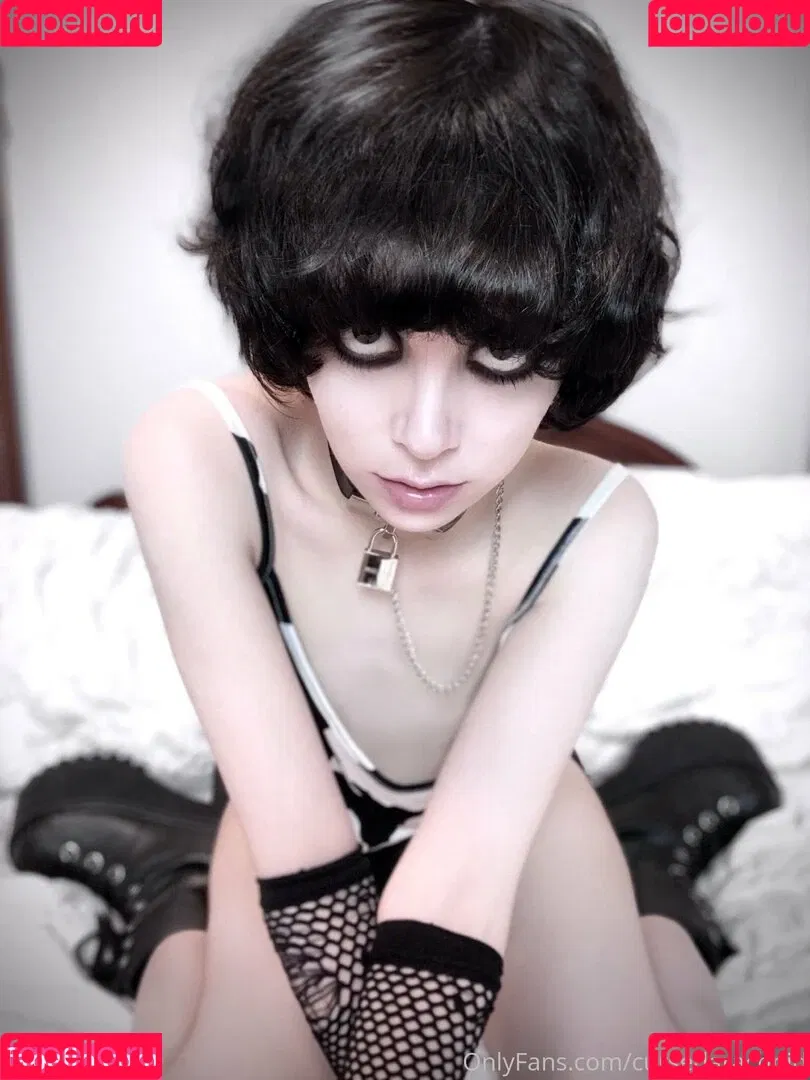 CursedArachnid Onlyfans Photo Gallery 