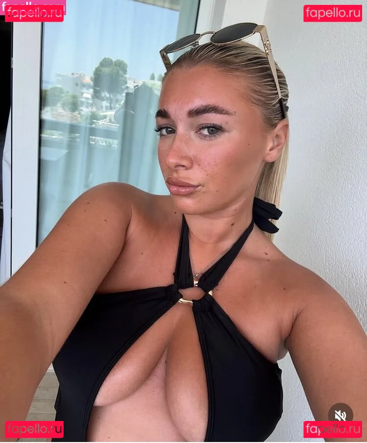 Neve Ellel Onlyfans Photo Gallery 