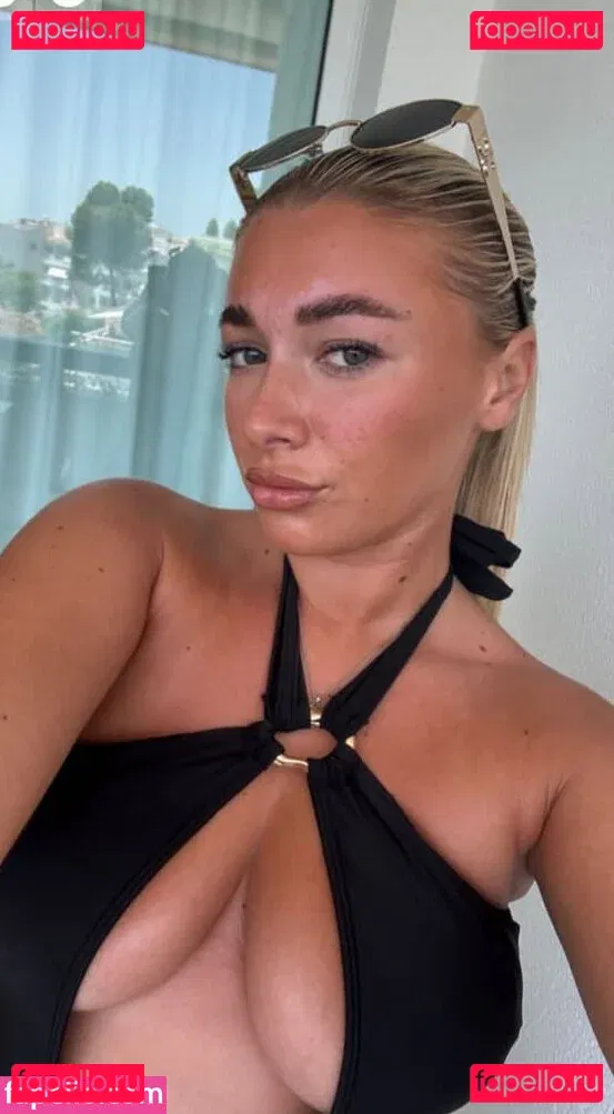 Neve Ellel Onlyfans Photo Gallery 