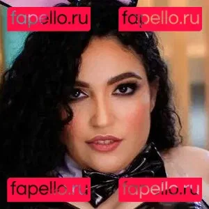 Carmilla Fox Onlyfans Photo Gallery 