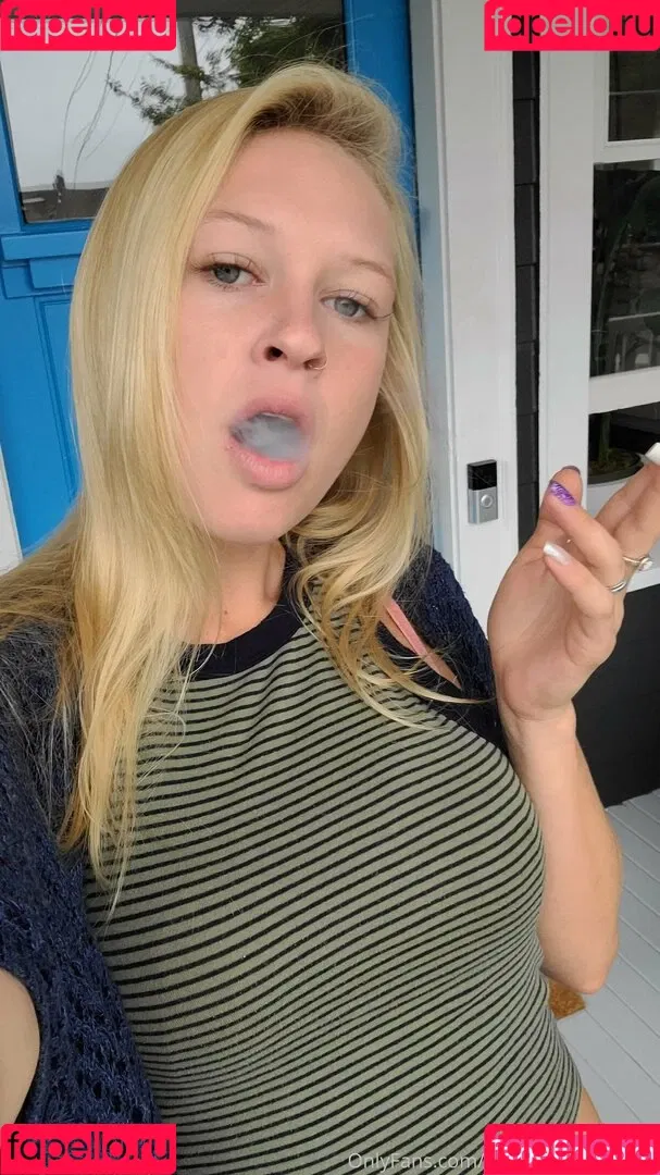 smokingprincessof Onlyfans Photo Gallery 