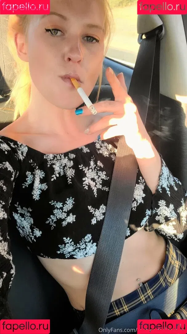 smokingprincessof Onlyfans Photo Gallery 