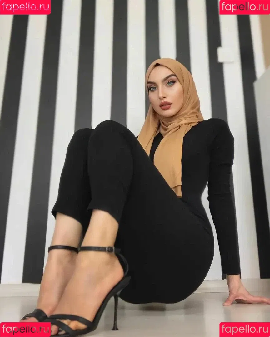 sariikubraa Onlyfans Photo Gallery 