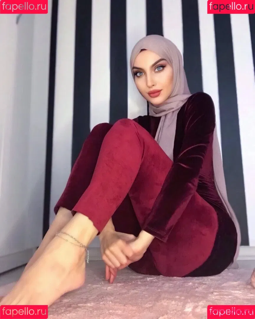 sariikubraa Onlyfans Photo Gallery 