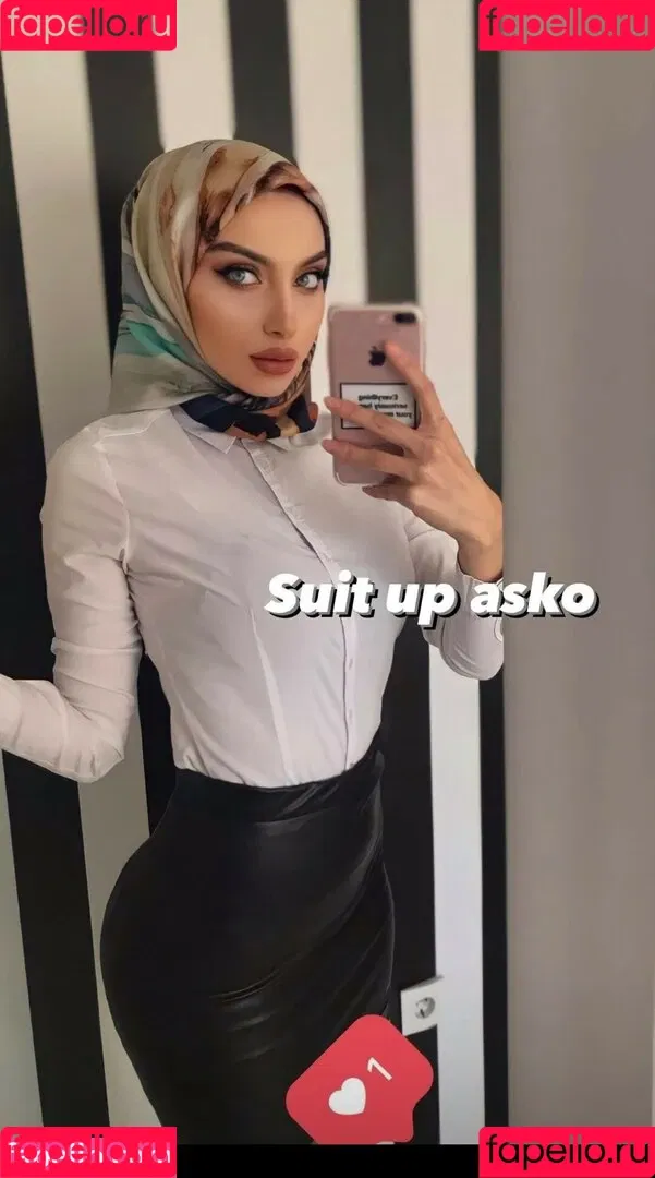 sariikubraa Onlyfans Photo Gallery 