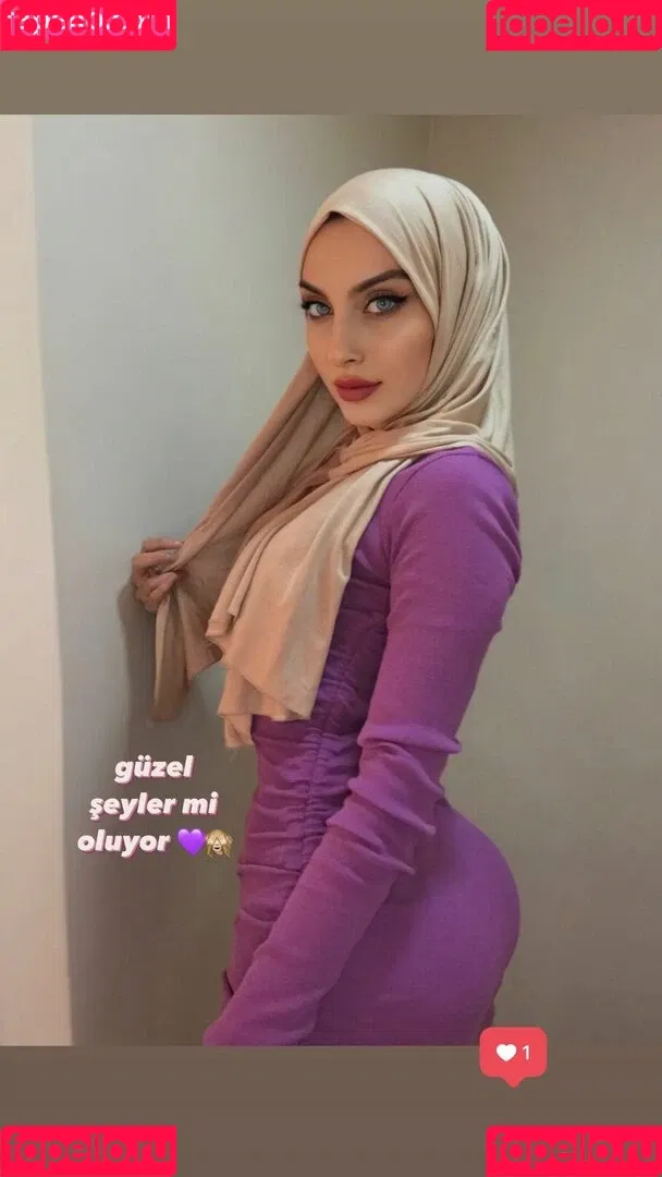 sariikubraa Onlyfans Photo Gallery 