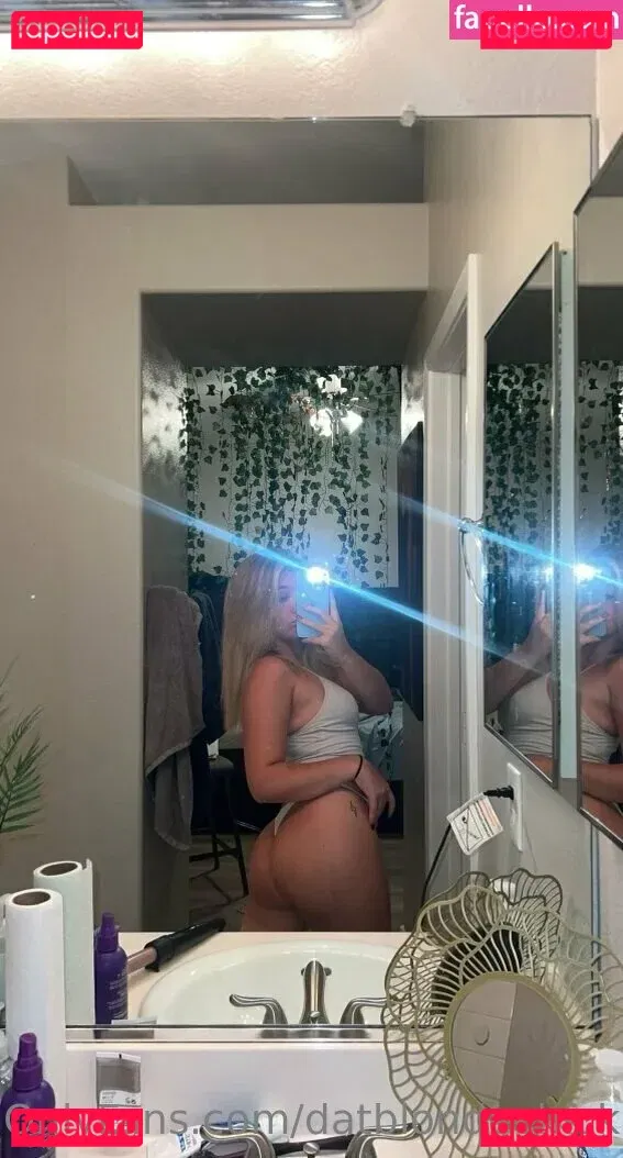 datblondechick Onlyfans Photo Gallery 