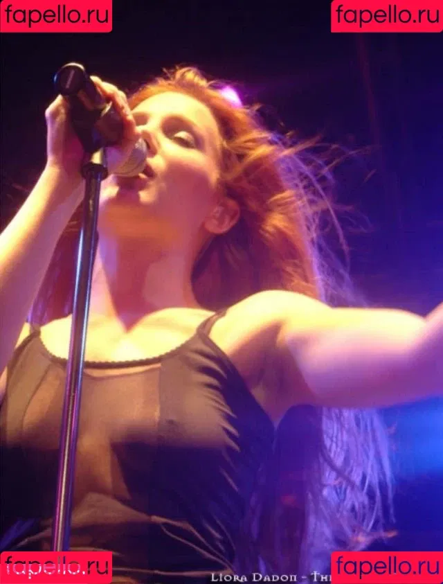 Simone Simons Onlyfans Photo Gallery 