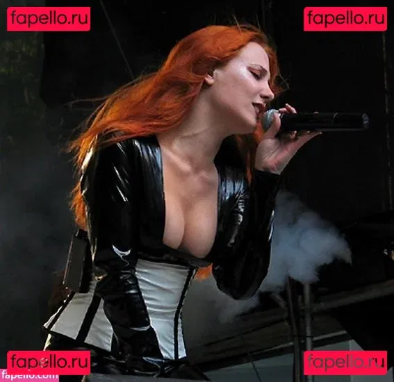 Simone Simons Onlyfans Photo Gallery 