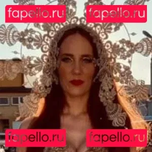 Simone Simons Onlyfans Photo Gallery 