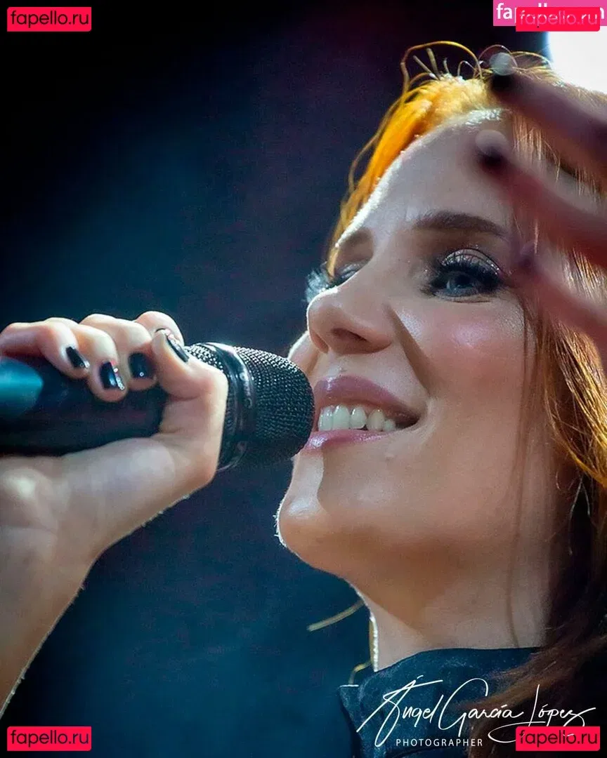 Simone Simons Onlyfans Photo Gallery 