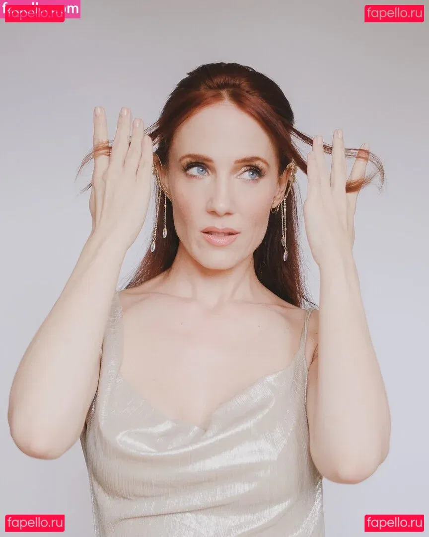 Simone Simons Onlyfans Photo Gallery 