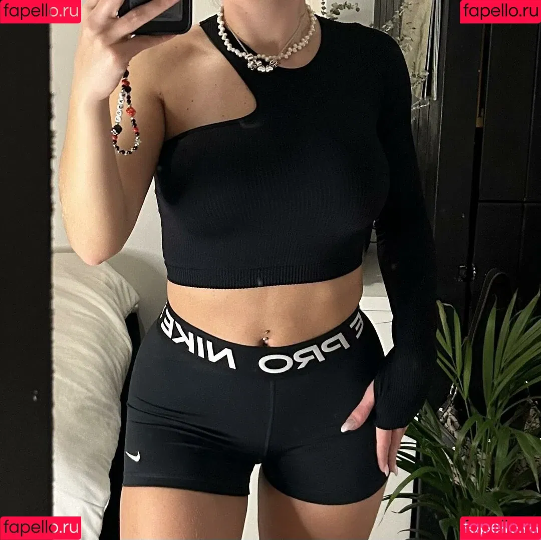 Hattie Vanneman Onlyfans Photo Gallery 