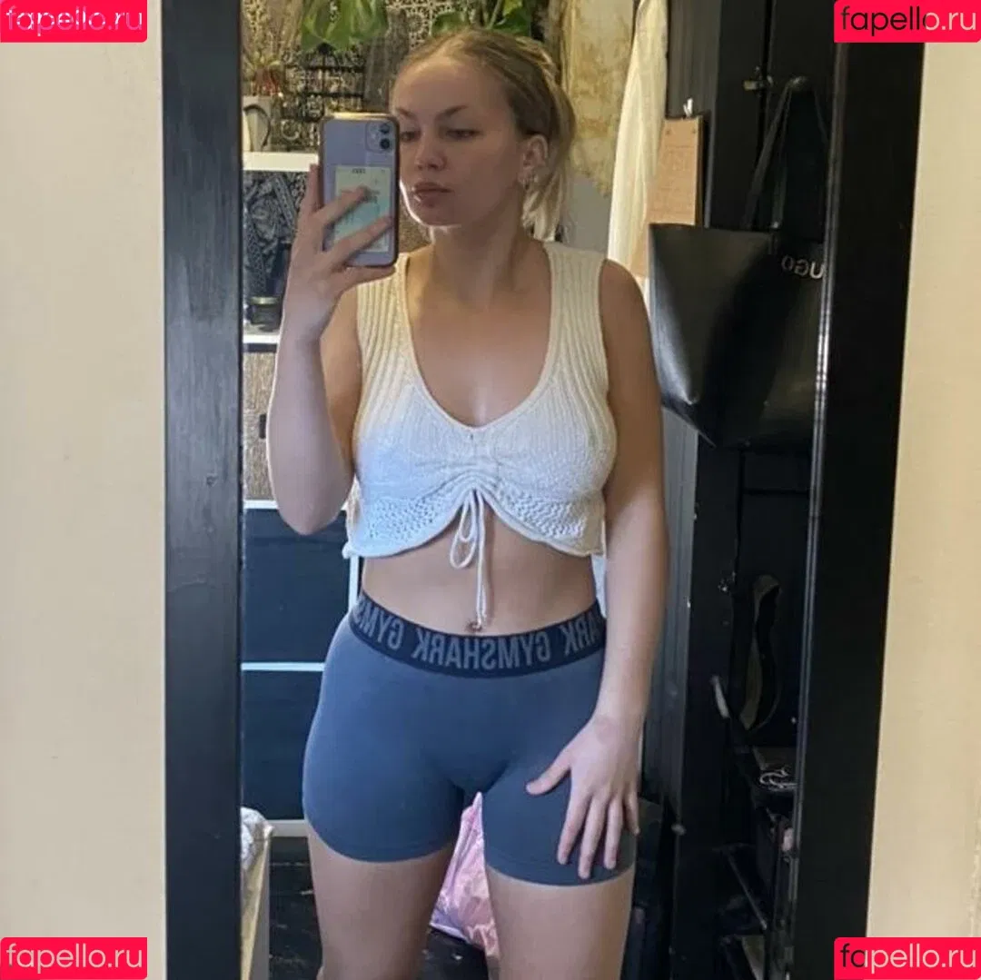 Hattie Vanneman Onlyfans Photo Gallery 