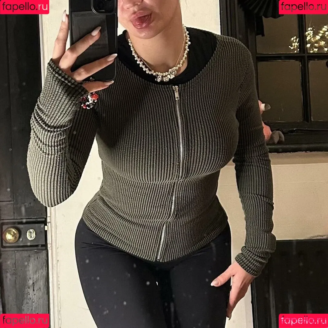 Hattie Vanneman Onlyfans Photo Gallery 