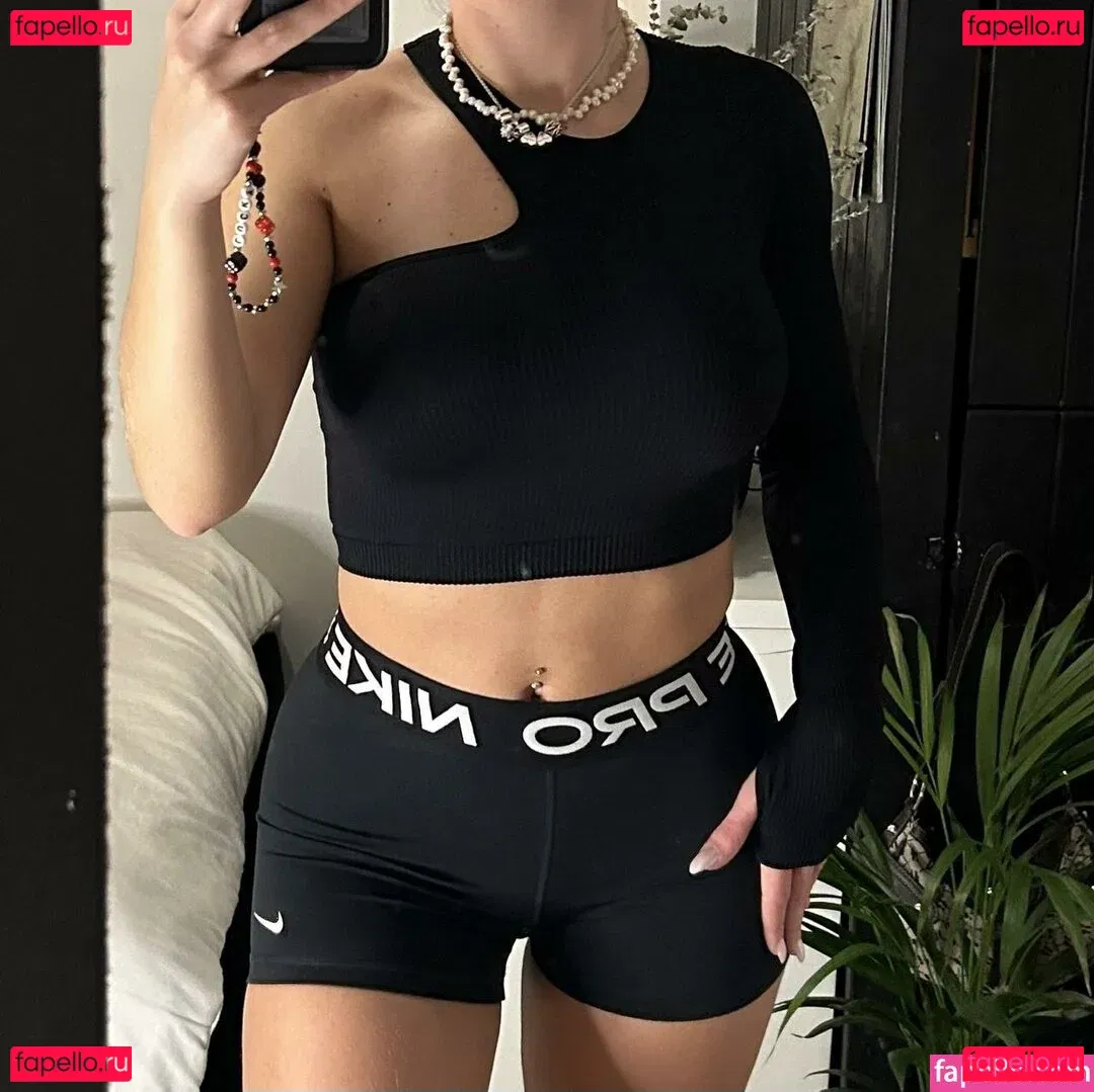 Hattie Vanneman Onlyfans Photo Gallery 
