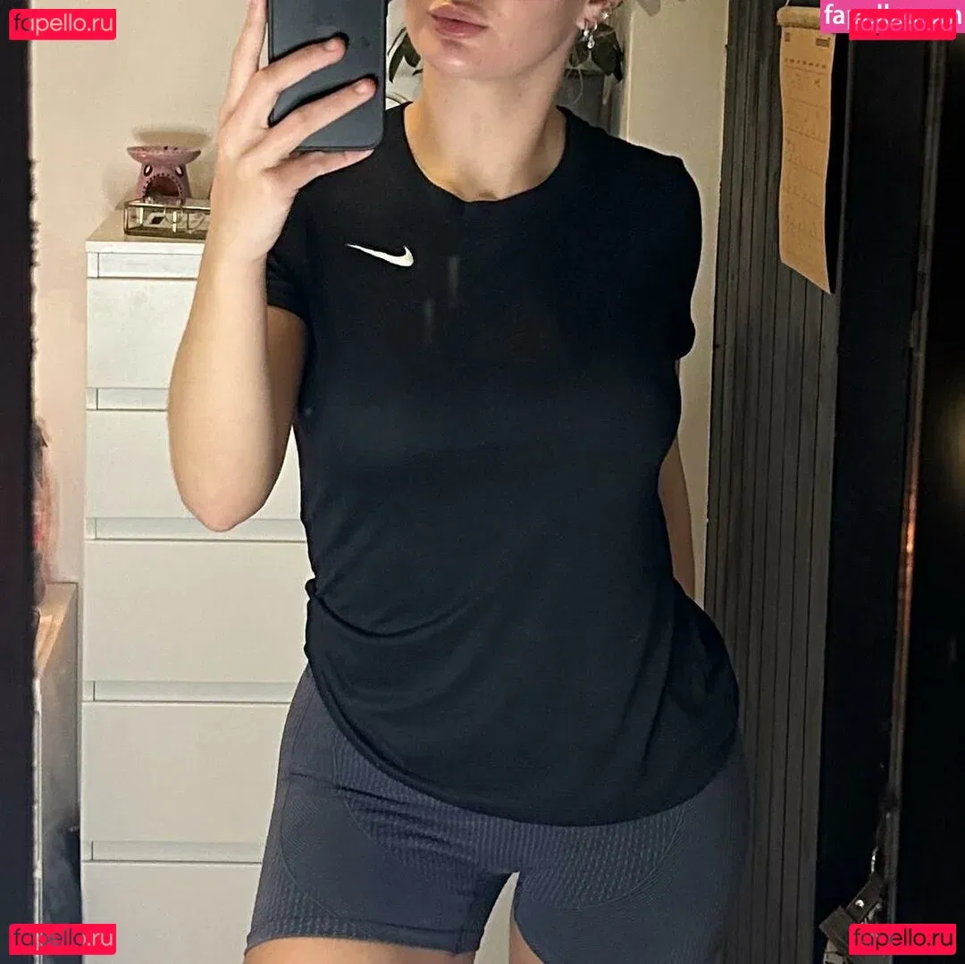 Hattie Vanneman Onlyfans Photo Gallery 