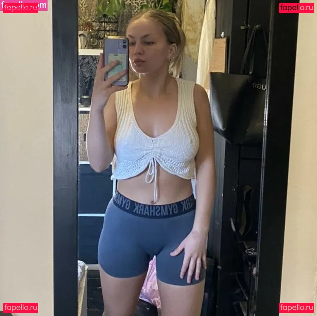 Hattie Vanneman Onlyfans Photo Gallery 