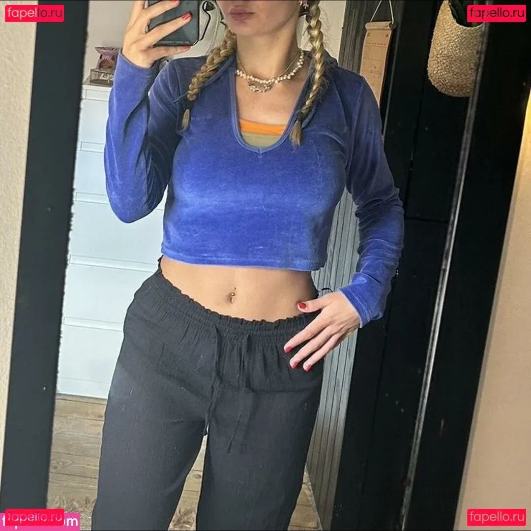 Hattie Vanneman Onlyfans Photo Gallery 