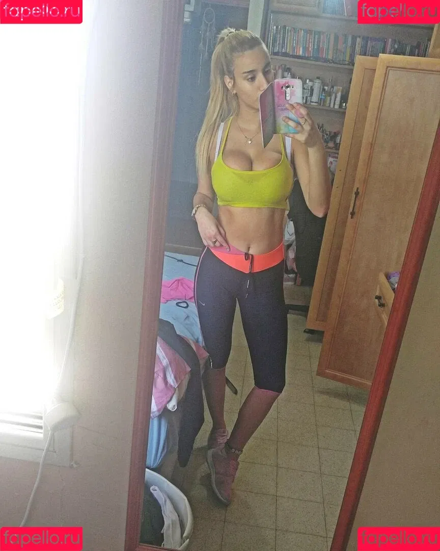 Hen Azulai Onlyfans Photo Gallery 