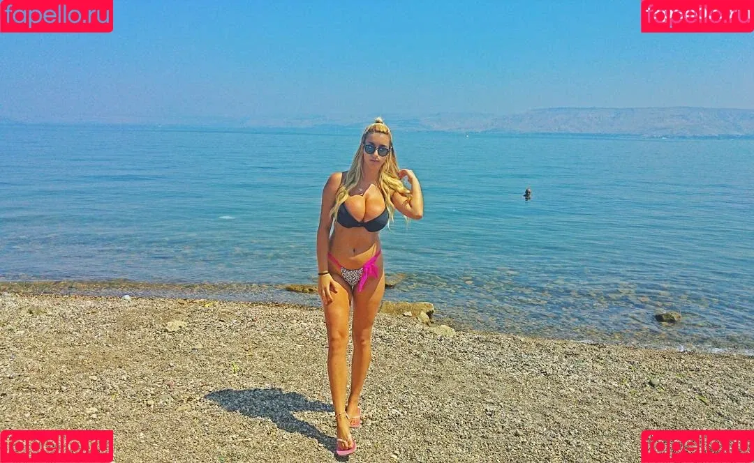 Hen Azulai Onlyfans Photo Gallery 