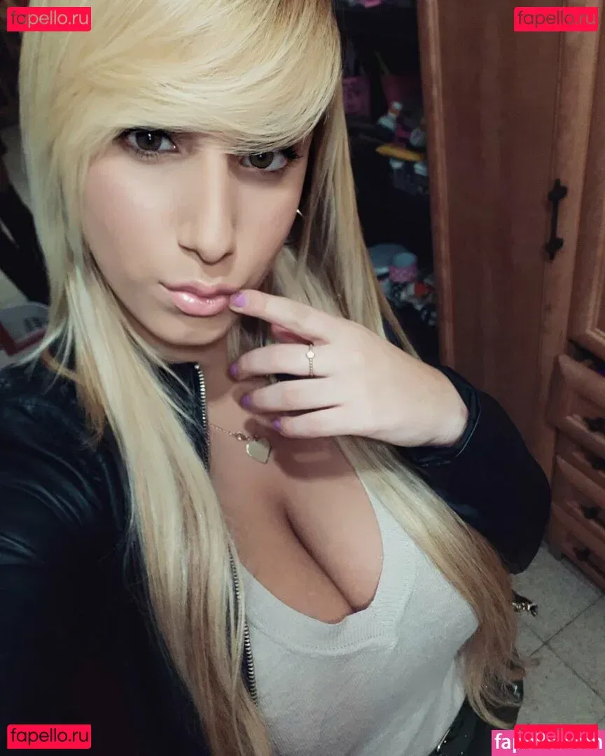 Hen Azulai Onlyfans Photo Gallery 