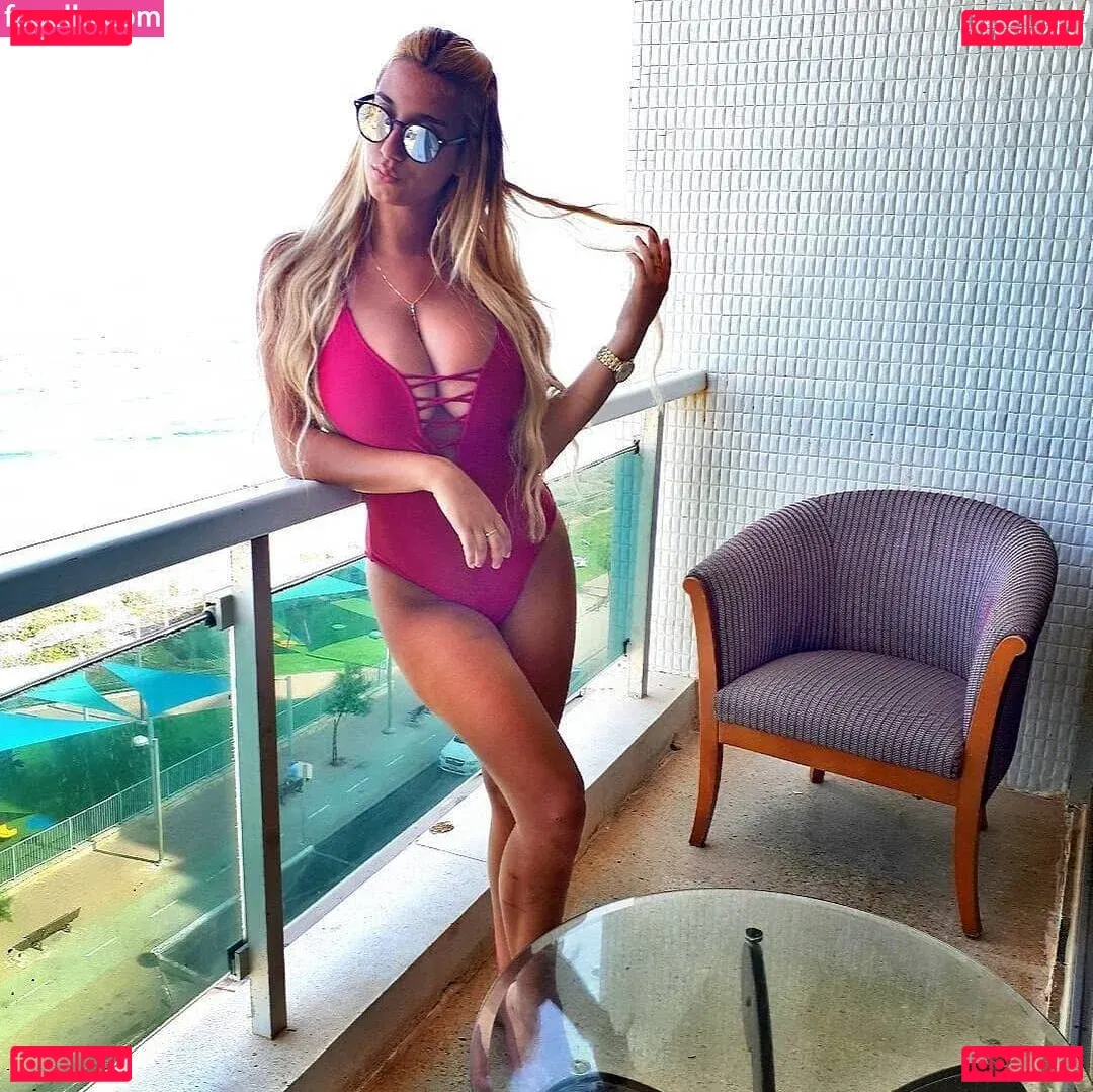 Hen Azulai Onlyfans Photo Gallery 