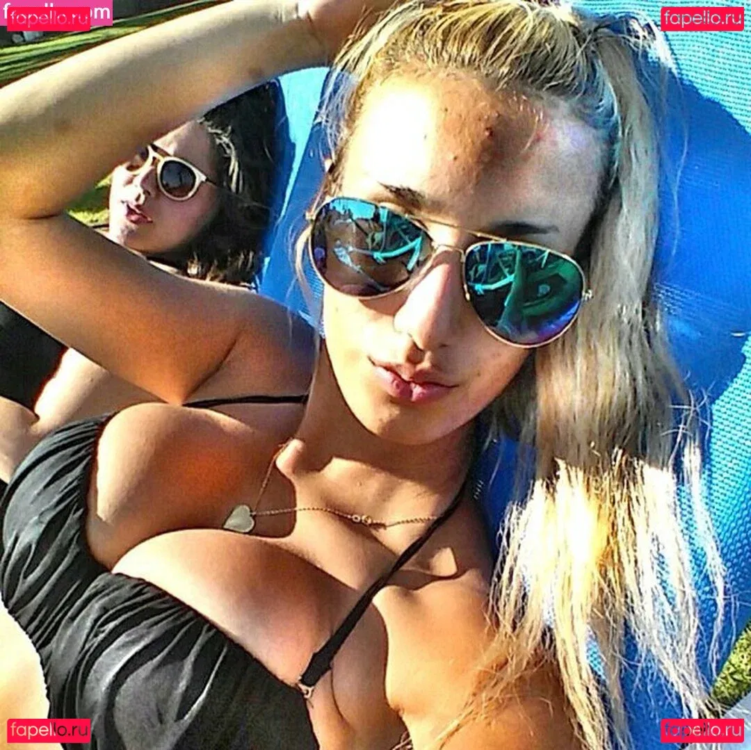 Hen Azulai Onlyfans Photo Gallery 