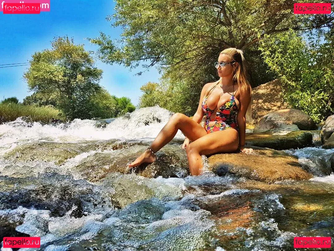 Hen Azulai Onlyfans Photo Gallery 