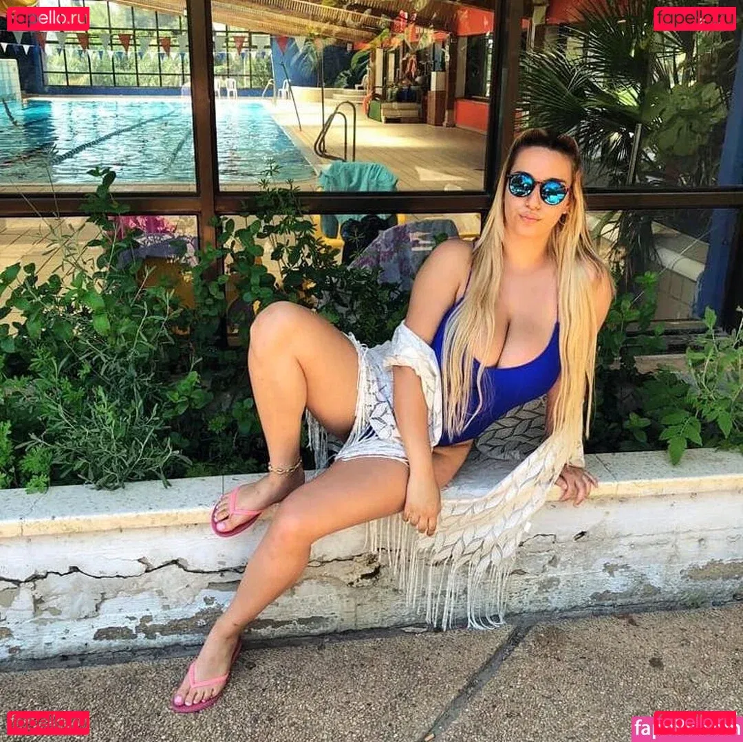 Hen Azulai Onlyfans Photo Gallery 