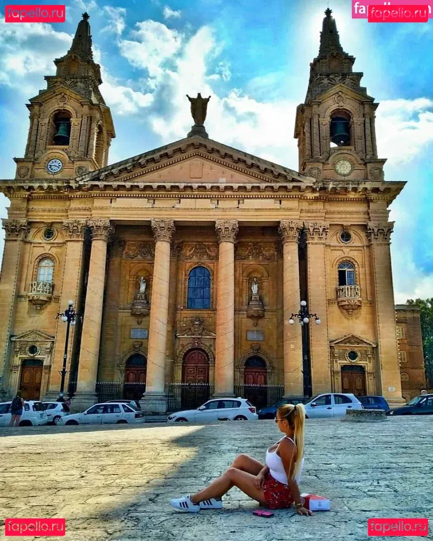 Hen Azulai Onlyfans Photo Gallery 