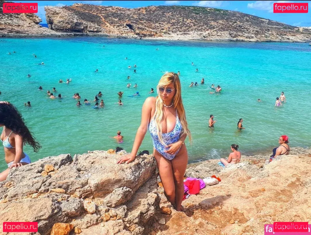 Hen Azulai Onlyfans Photo Gallery 