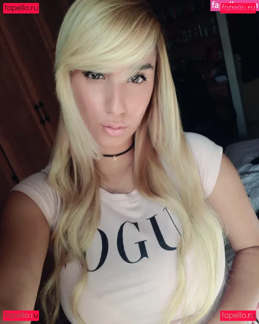 Hen Azulai Onlyfans Photo Gallery 