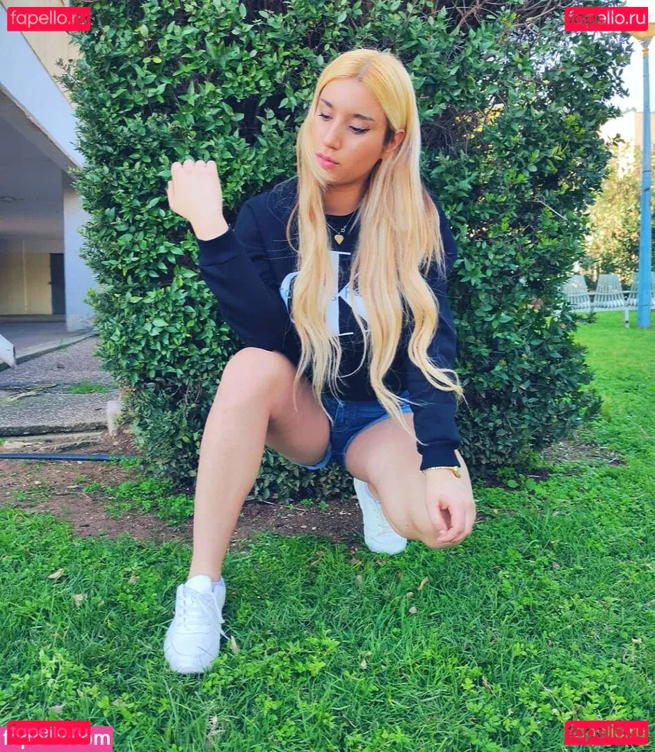 Hen Azulai Onlyfans Photo Gallery 