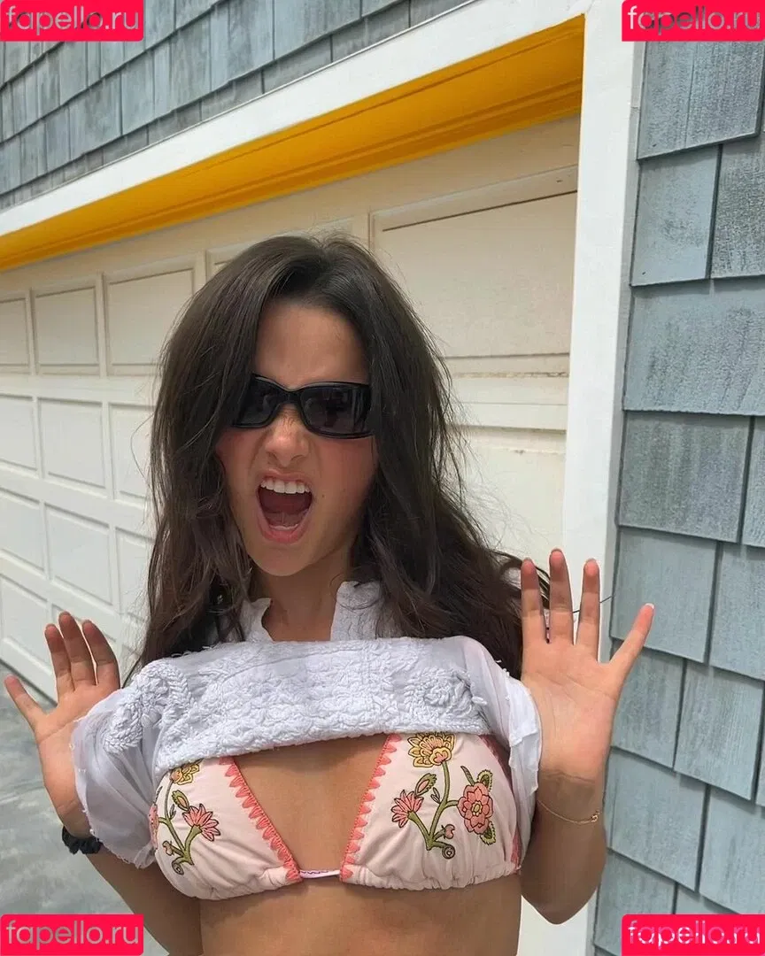 Jules LeBlanc Onlyfans Photo Gallery 