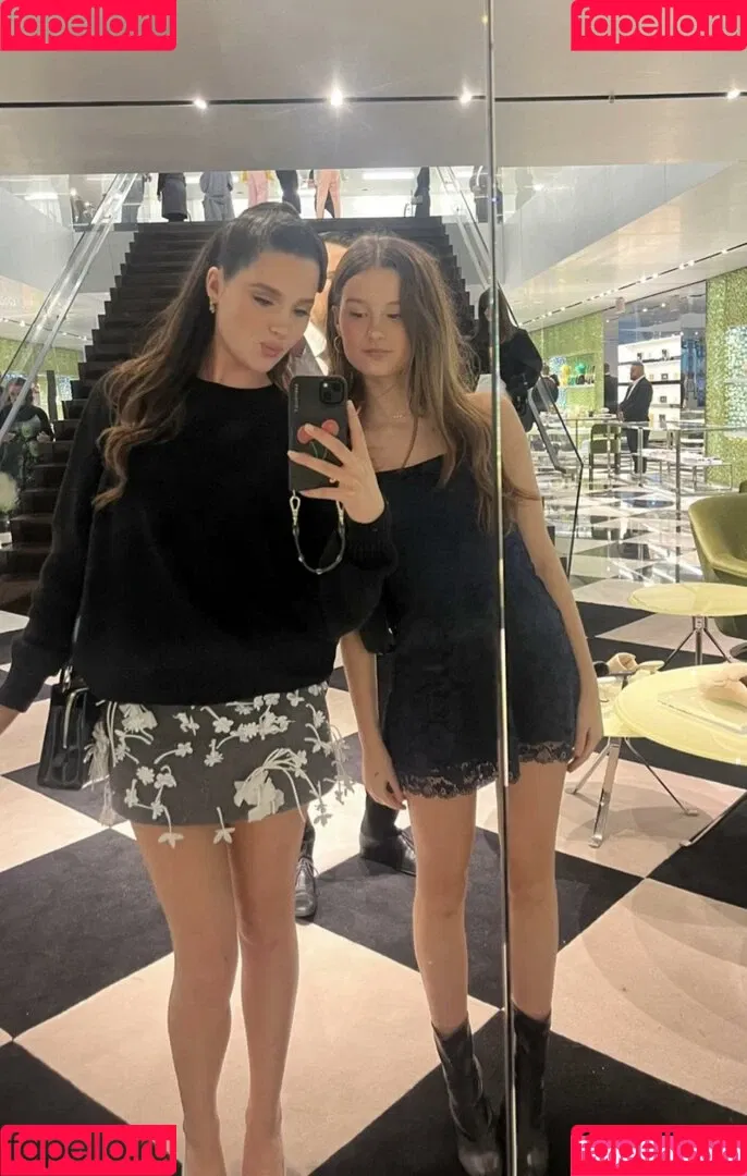 Jules LeBlanc Onlyfans Photo Gallery 