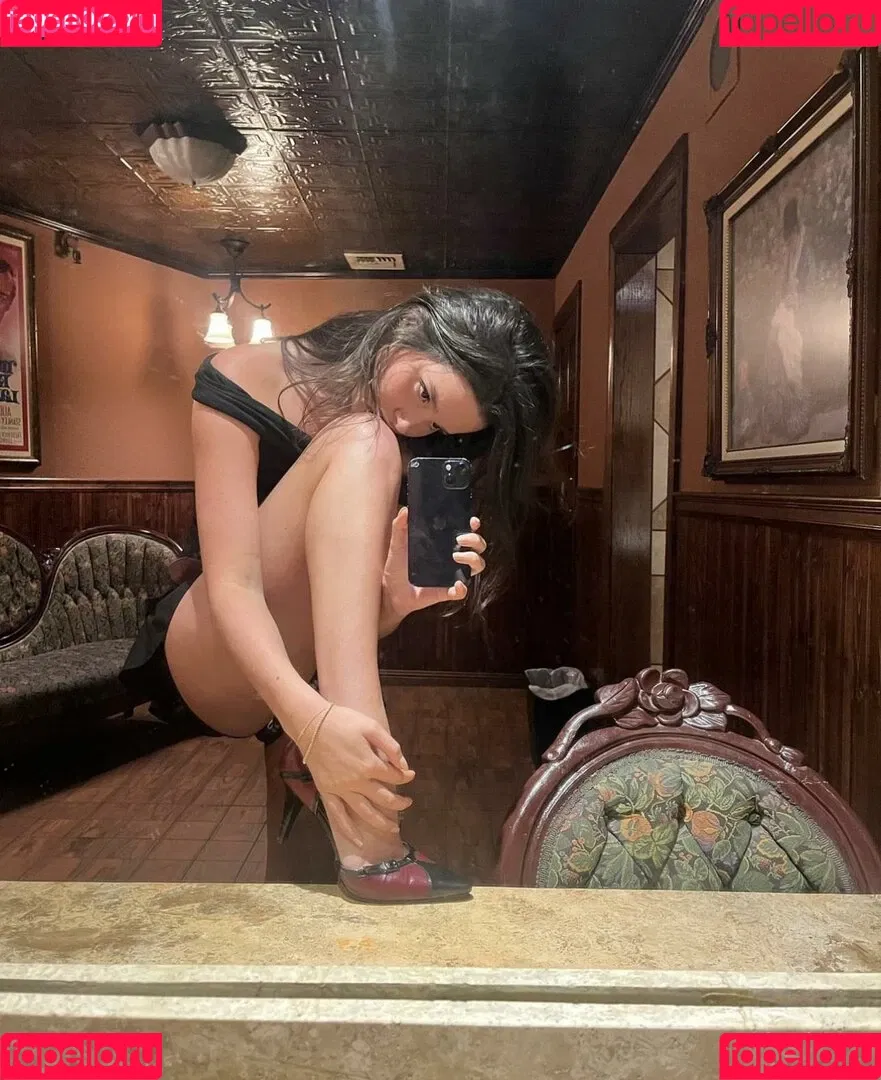 Jules LeBlanc Onlyfans Photo Gallery 