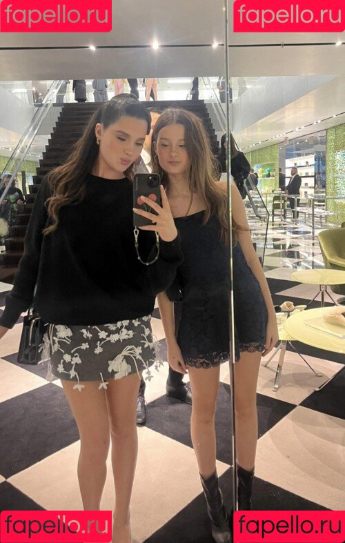 Jules LeBlanc Onlyfans Photo Gallery 