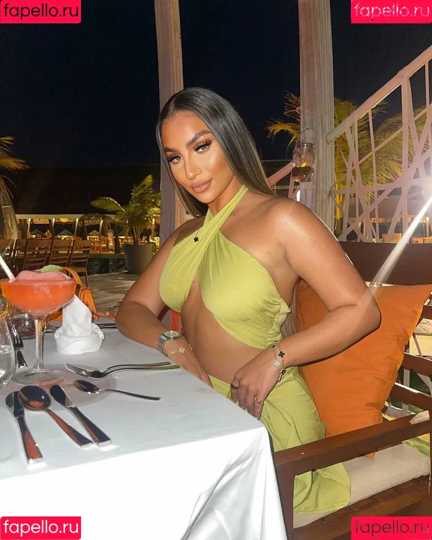 Andreea Onlyfans Photo Gallery 