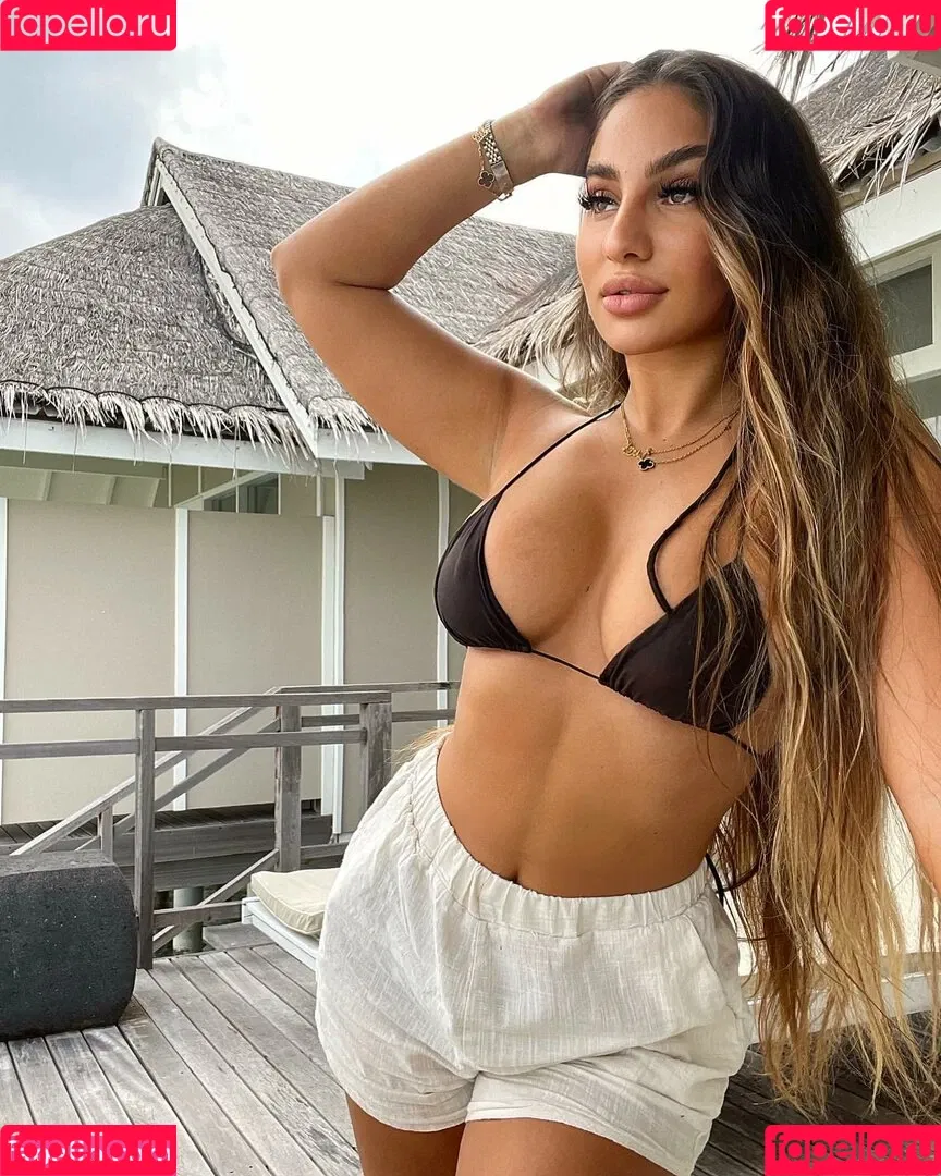 Andreea Onlyfans Photo Gallery 